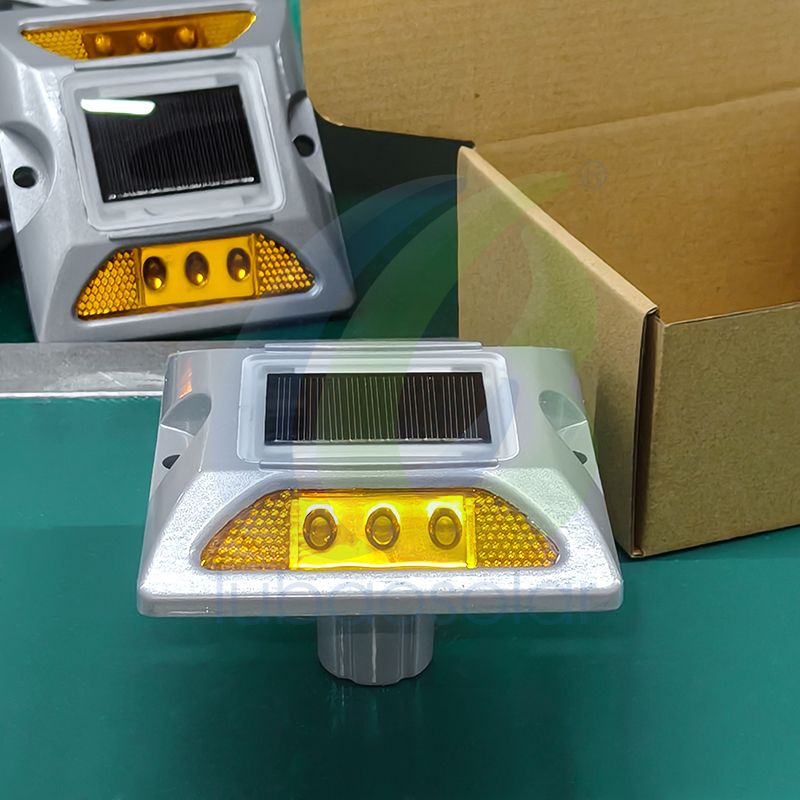 LS-06A Aluminum solar road stud light with spike