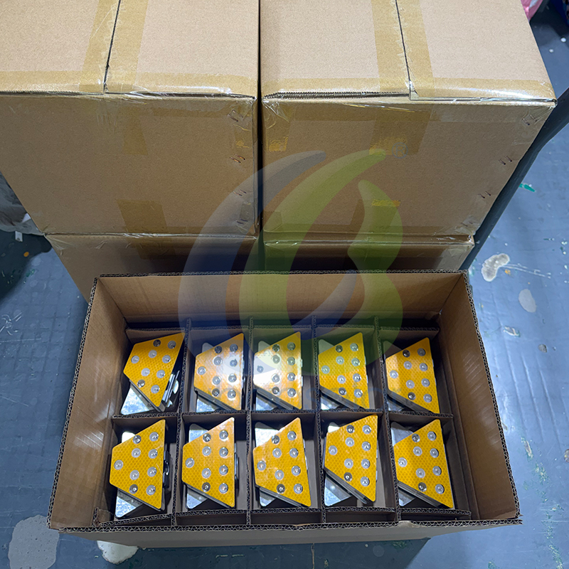 LB-TD50 Solar LED guardrail reflector guardrail delineator