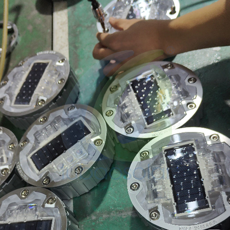 LS-09D-01 Dia.143mm/150mm Aluminum embedded solar road stud
