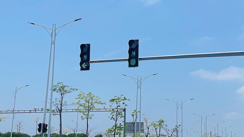 green yellow red light