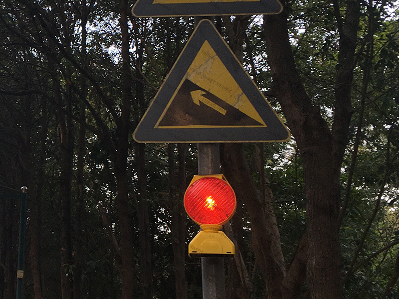 LB-6007 Barricade light solar warning light road cone light