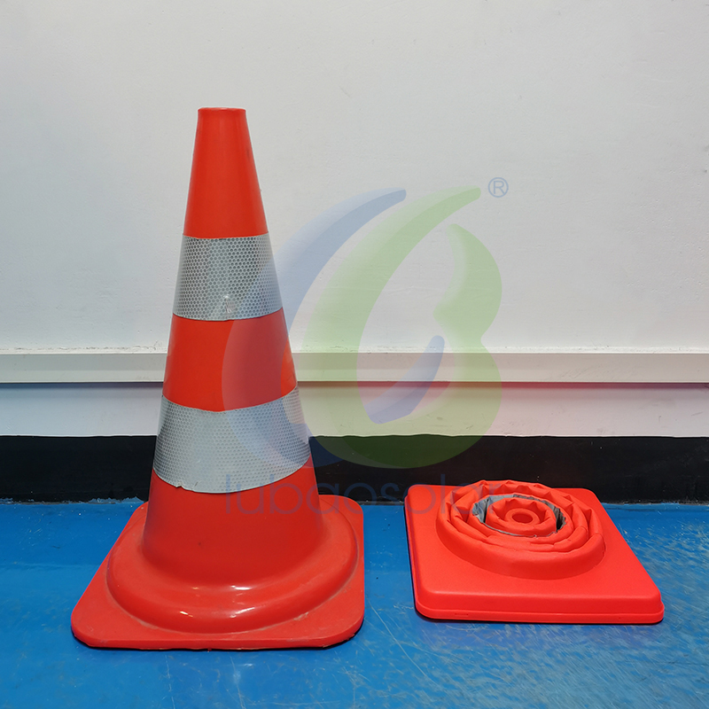 Collapsible traffic cone foldable safety cone