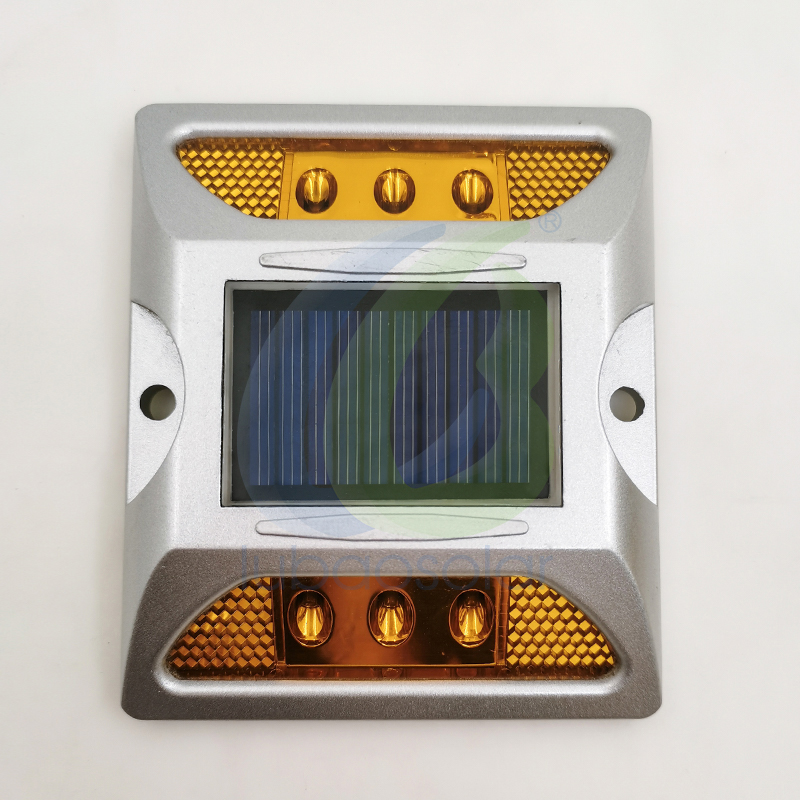 LS-02 Aluminum raised solar driveway markers