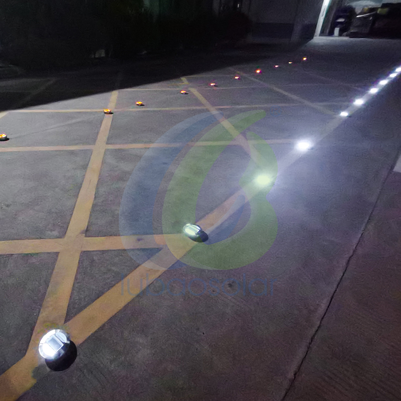LS-38 Solar aluminum reflective road marker