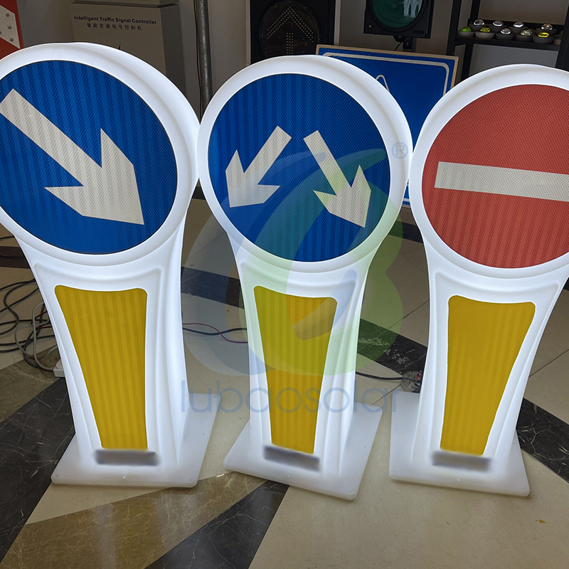 LB-LTS01 Lighted traffic signs traffic bollard