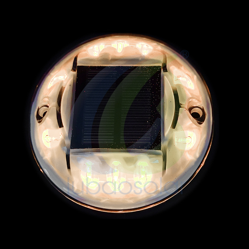 LS-07 Solar raised lighted driveway markers