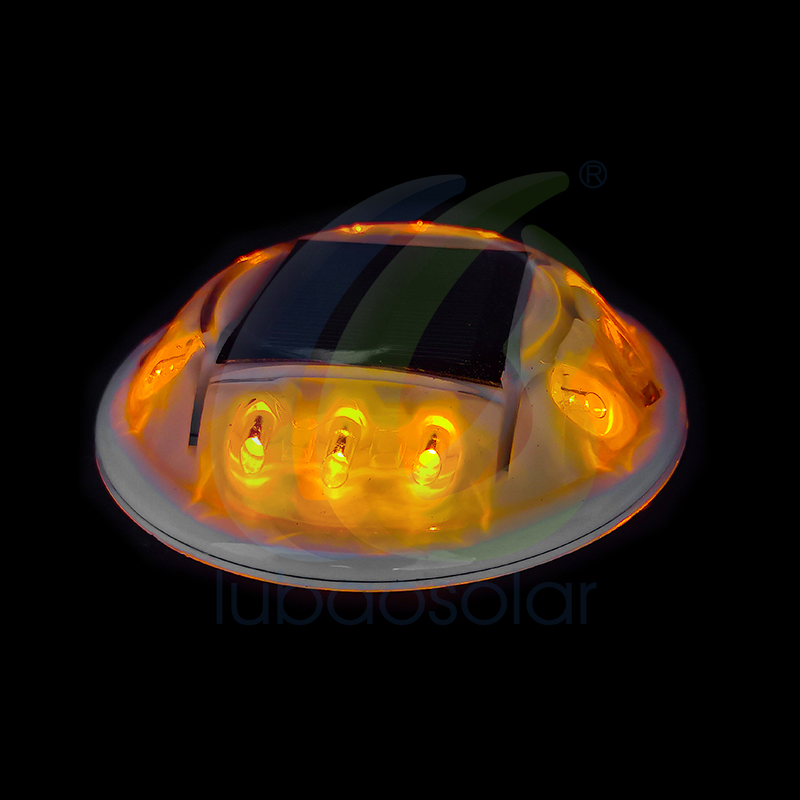 LS-07 Solar raised lighted driveway markers