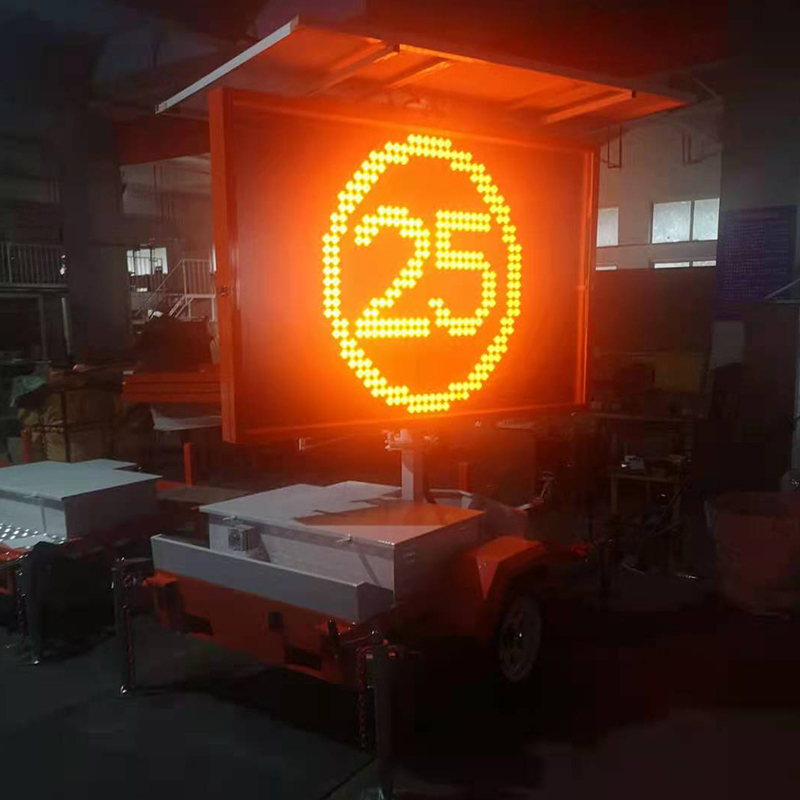 PVM-SIZE B Solar portable variable message board
