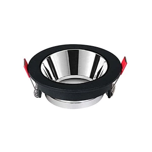 Recessed ceiling light fixture