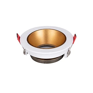 Recessed ceiling light fixture
