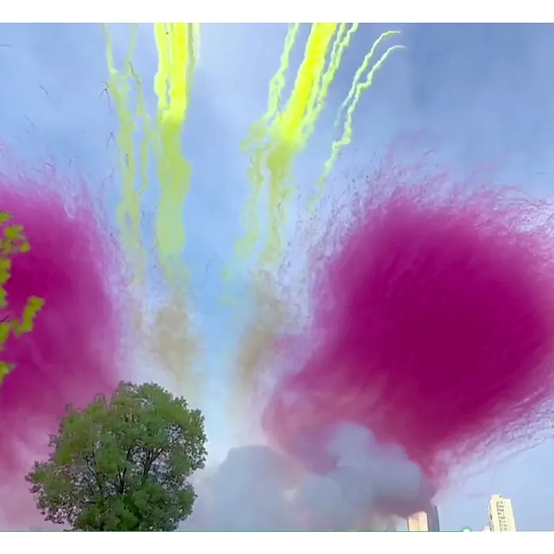 Wholesale Sky Shot Fireworks Firecrackers Colorful Smoke Fireworks 126 Shots