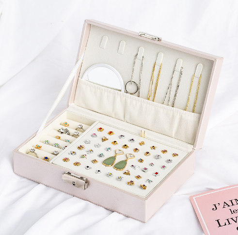 How Do You Organize Earrings When Traveling?