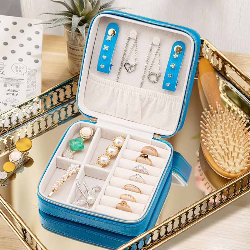 What Is the Best Material for a Travel Jewelry Case?
