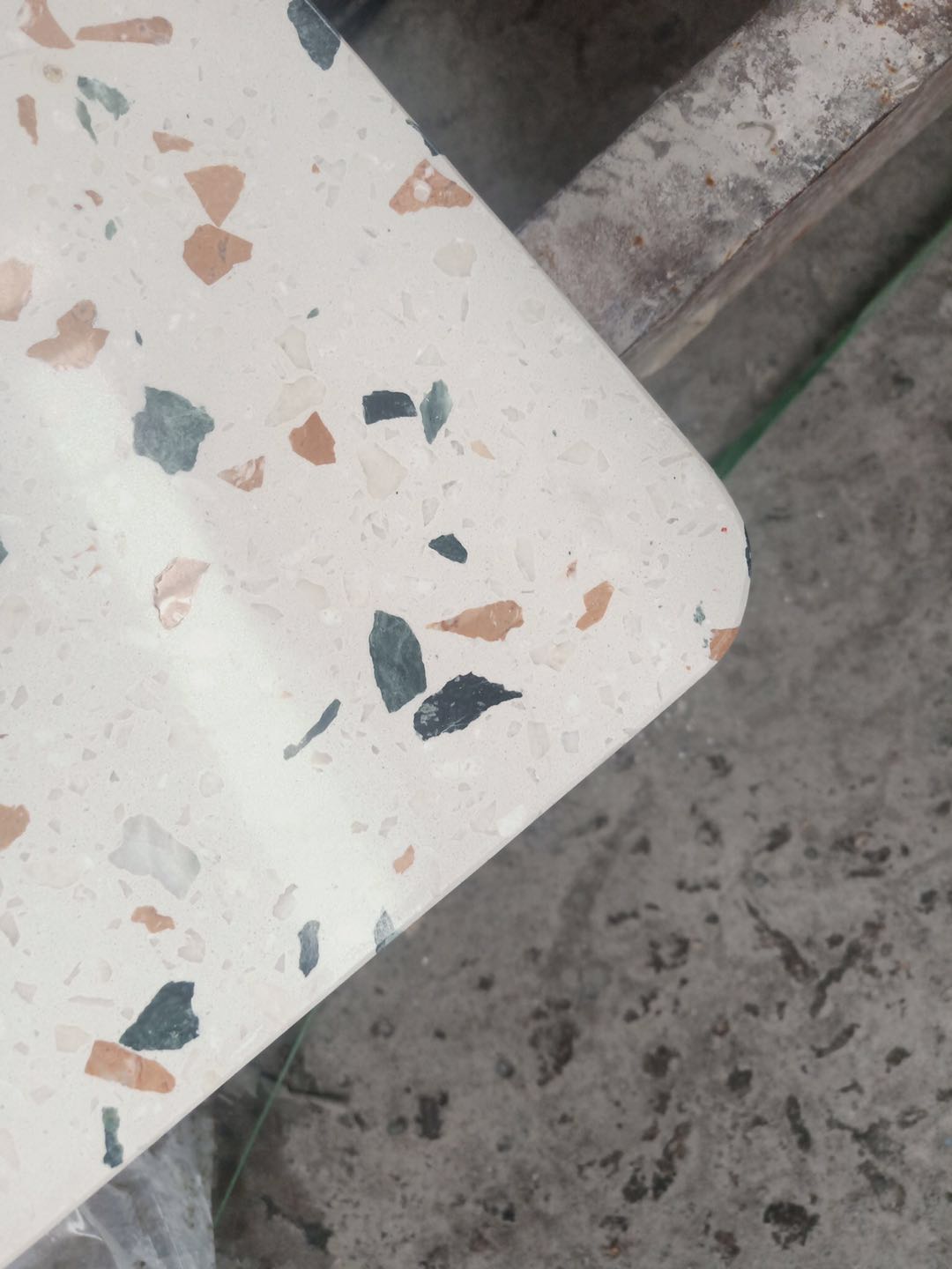 Round Table Tops