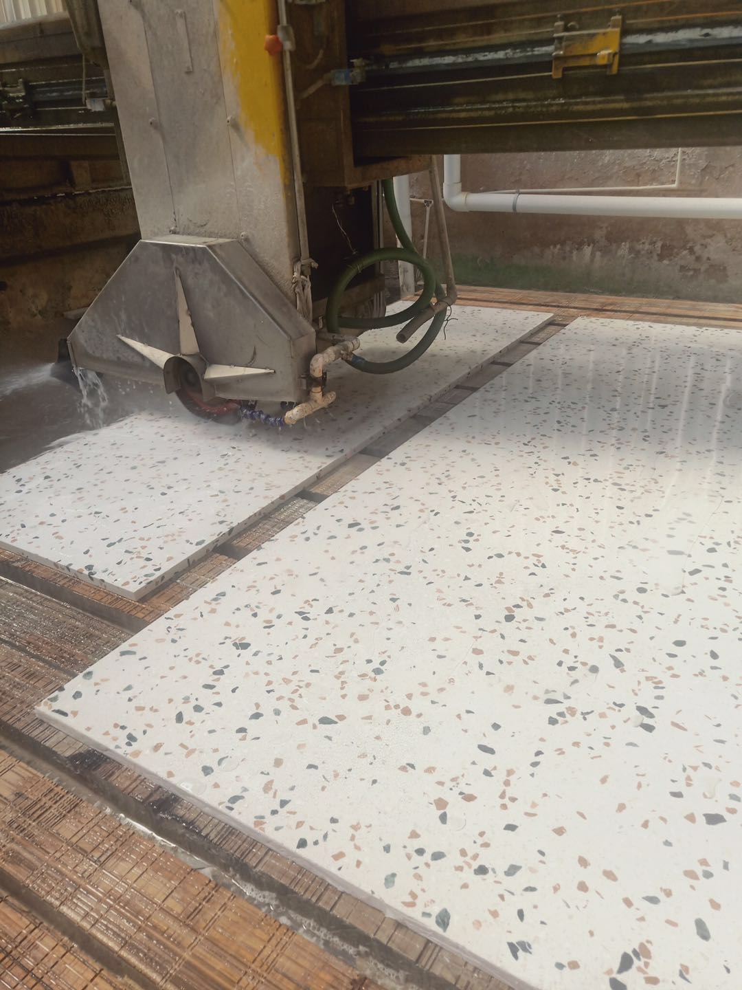 Round Table Tops