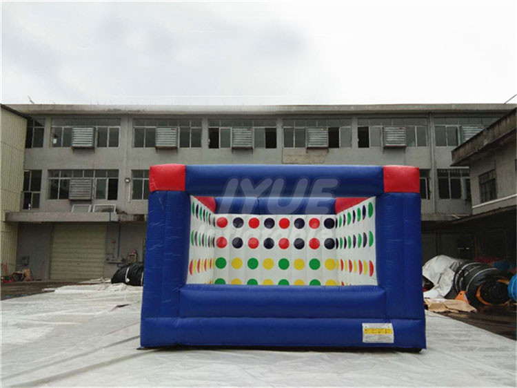 twister game04.jpg