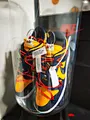 Capsule shoe display