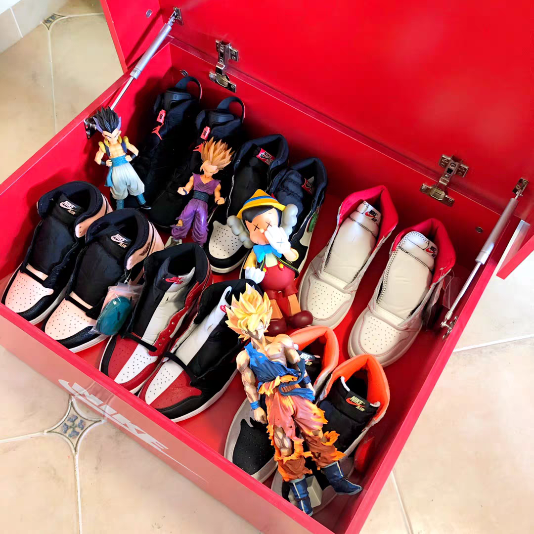 Giant size shoe storage cabinet for commercial & retail. We are a total solutions provider