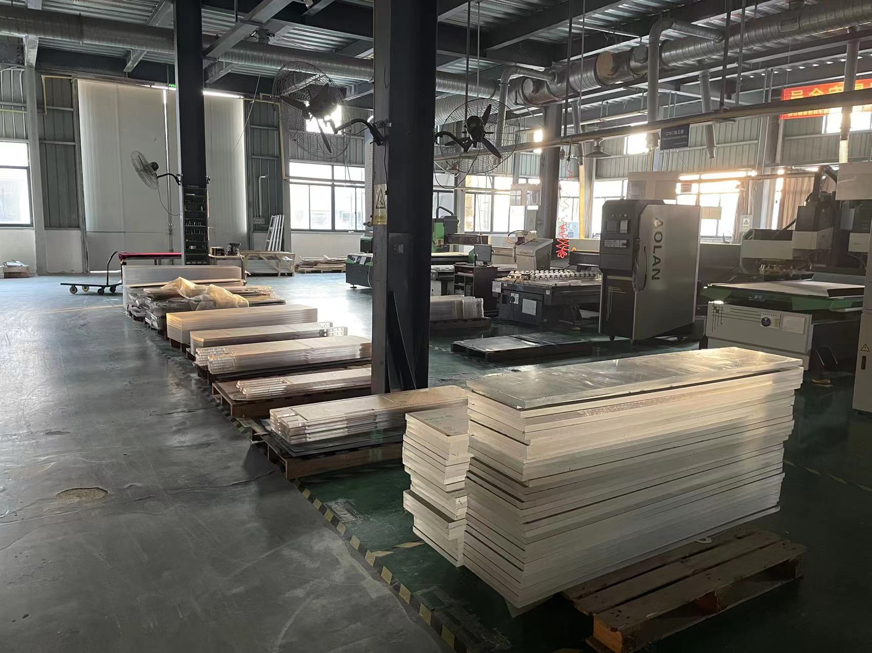 china acrylic display acrylic shelf furniture manufacture