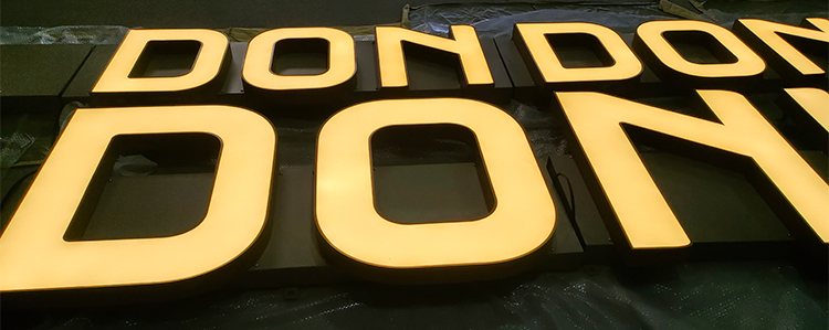 Large Outdoor Luminous Signboard