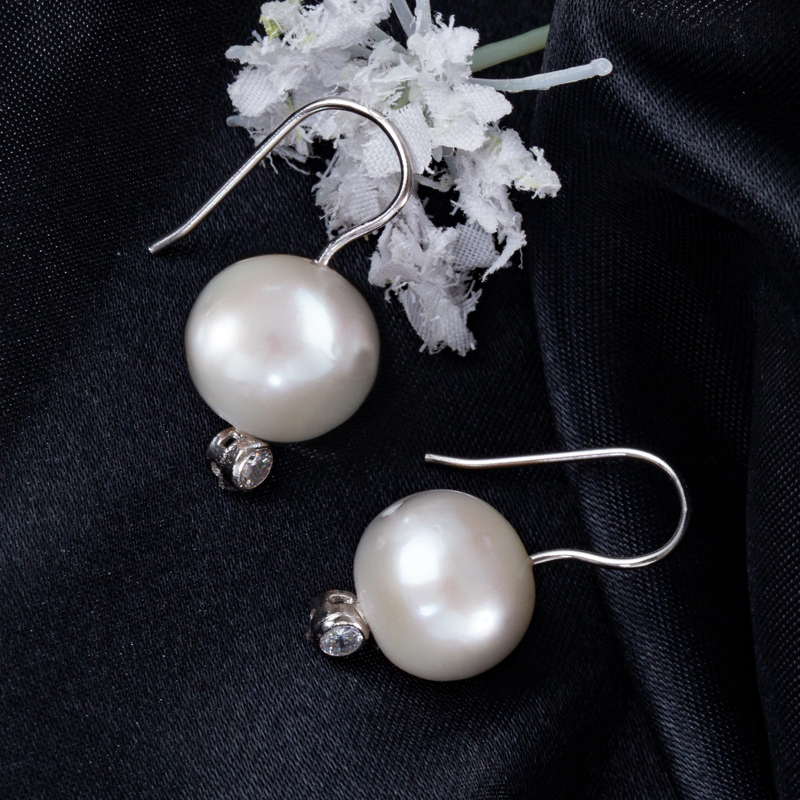 simple elegant large freshwater pearl silver cz hook earrings