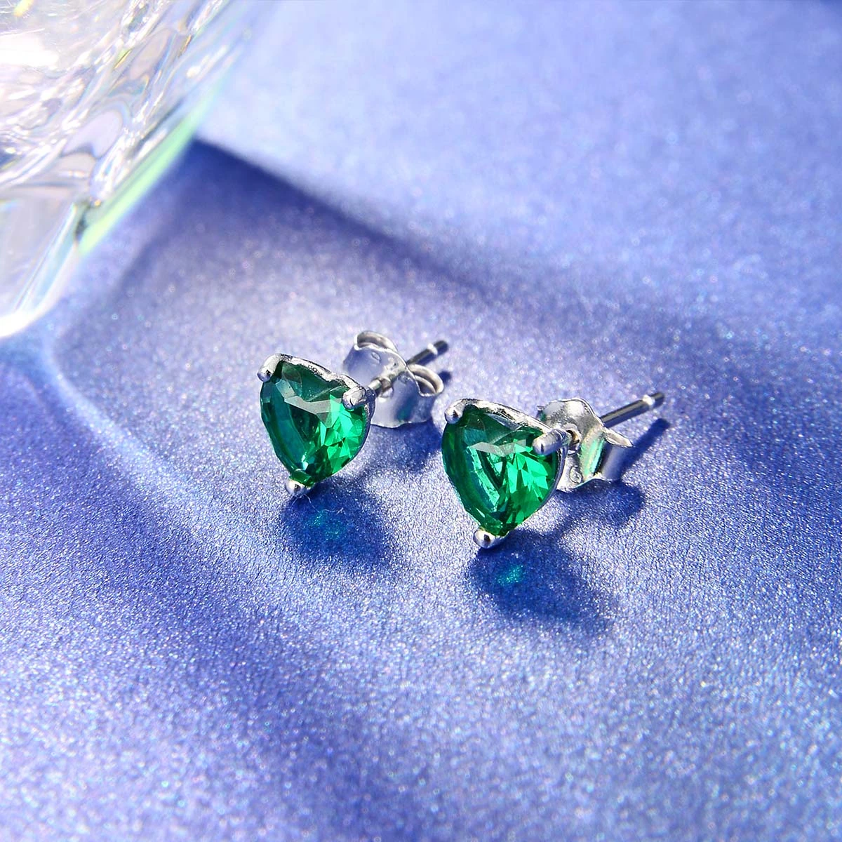 6x6mm created heart shape crystal stud earrings with 925 sterling silver stud earrings(green)