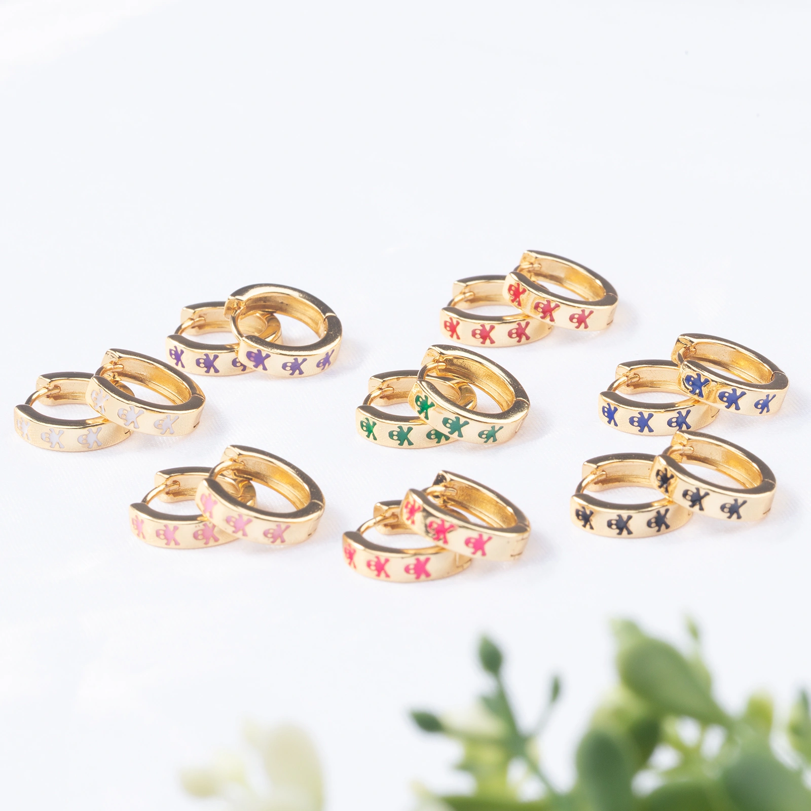 12.8x3.3x13.6mm mini skull and bone small huggie hoop enamel earrings 14k gold plated