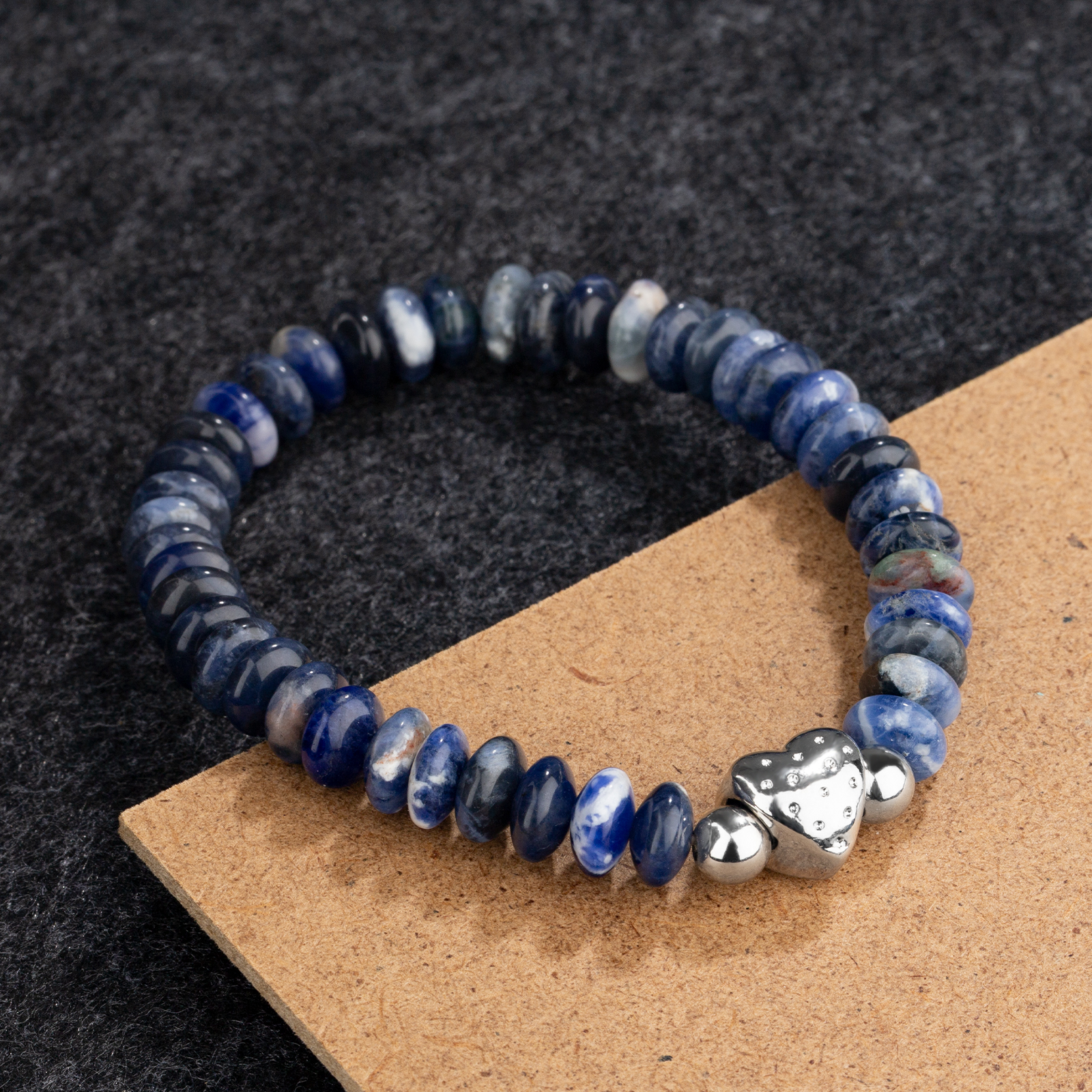 Naturel blue sodalite stretch bracelet unisex calming sodalite bracelet with fashion heart shape charm