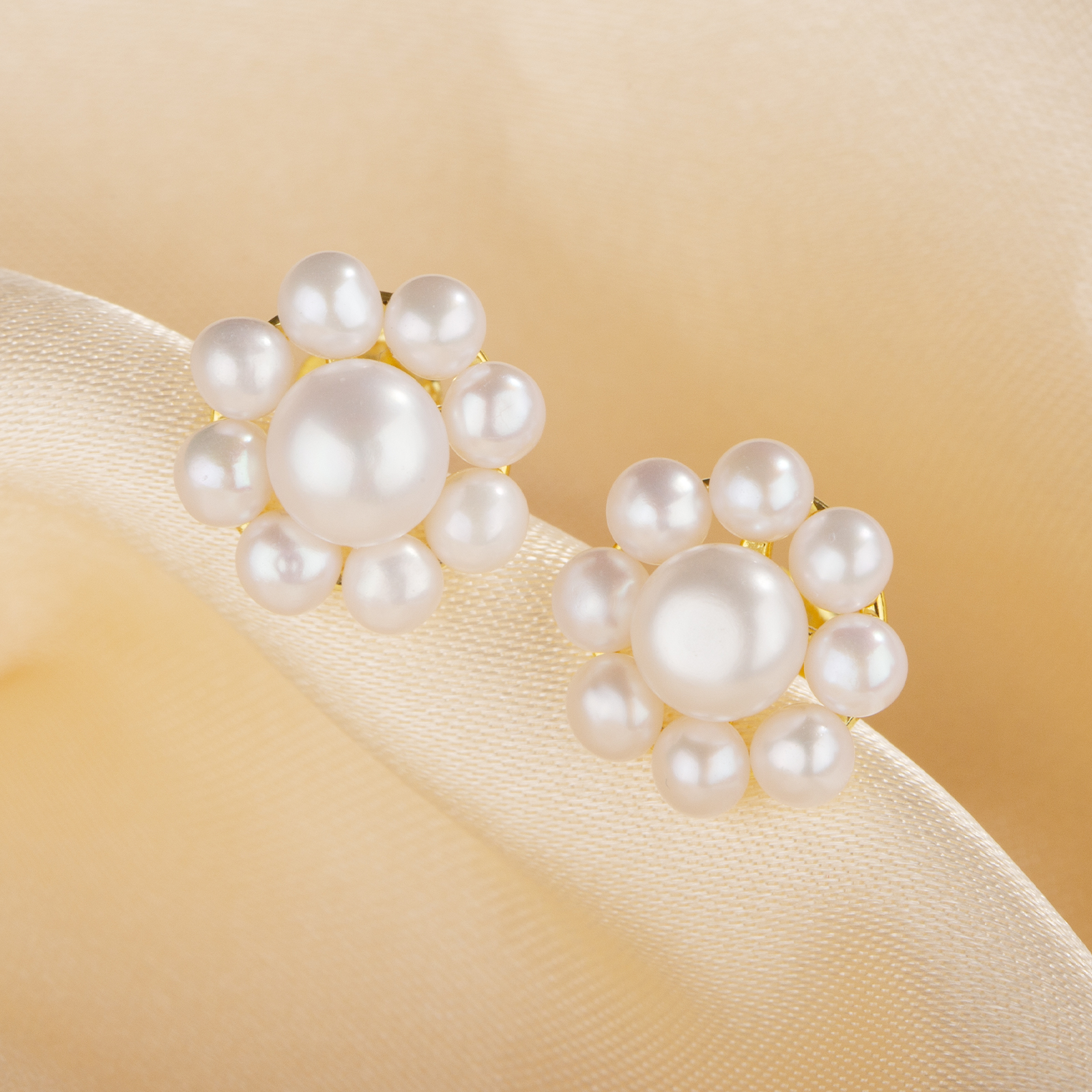 gold plated stud pearl earrings