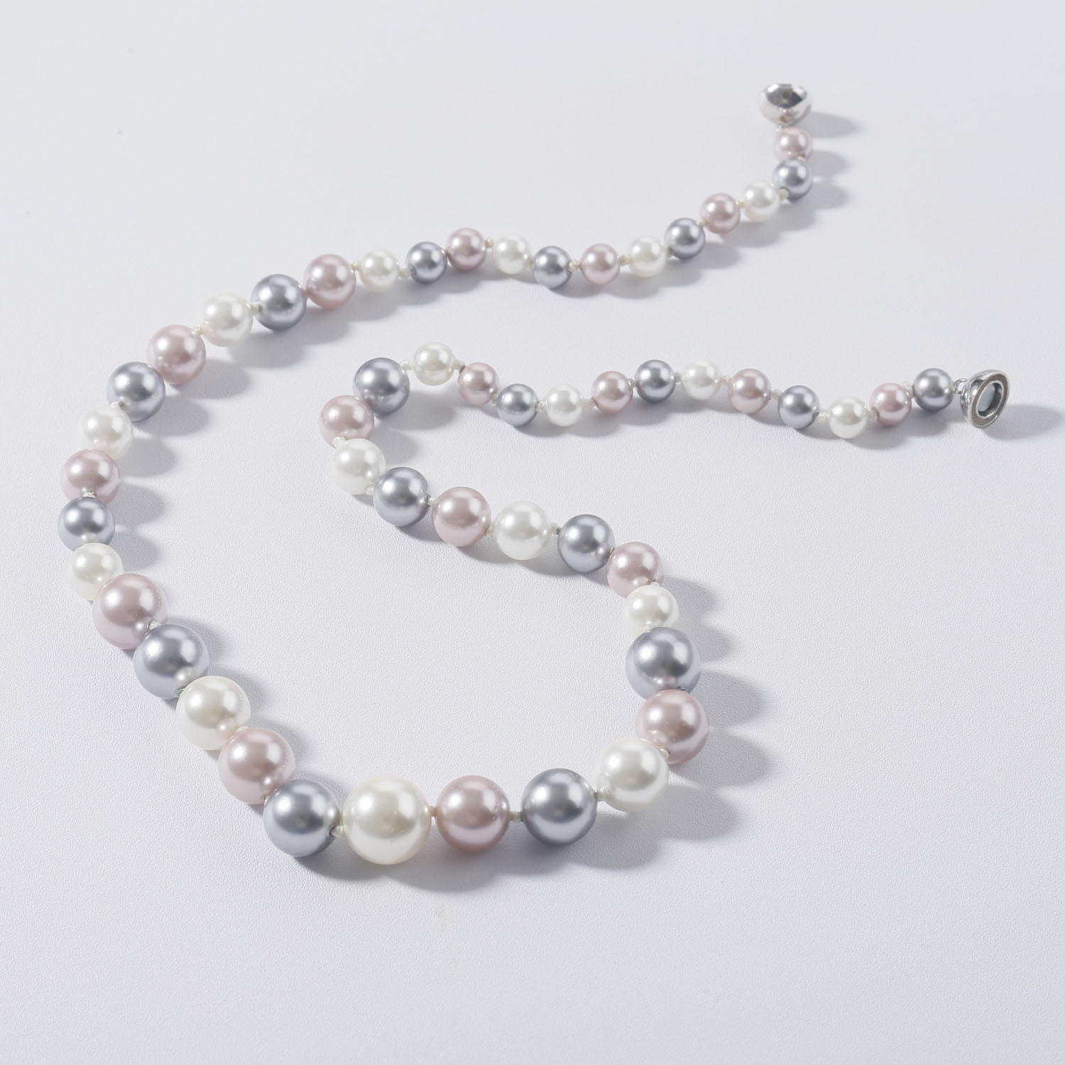 Fashional mother of pearl necklace brass magnetic clasp necklace mother of pearl jewellery gift