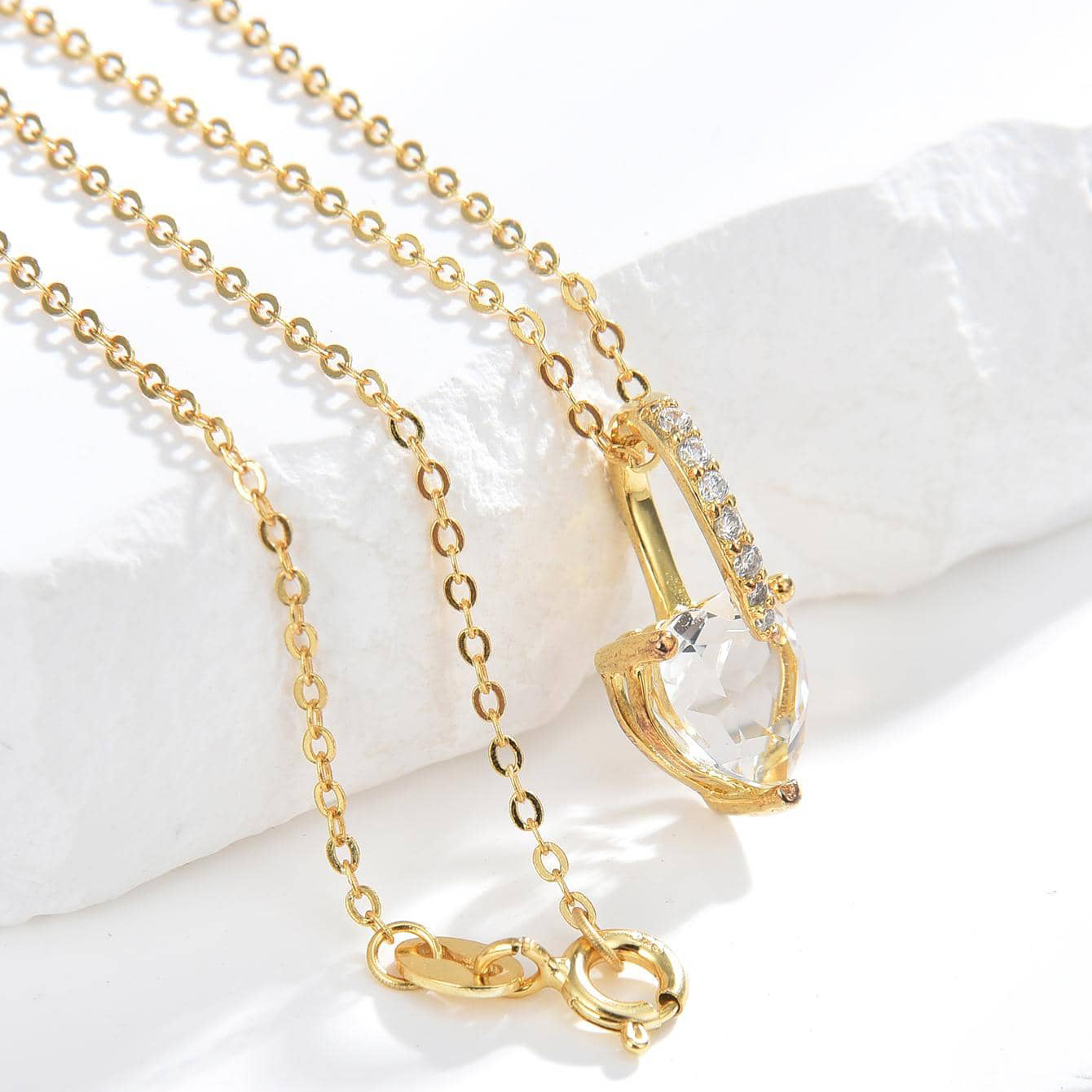 925 sterling silver chain with cubic zirconia hearted pendant neckkace for women