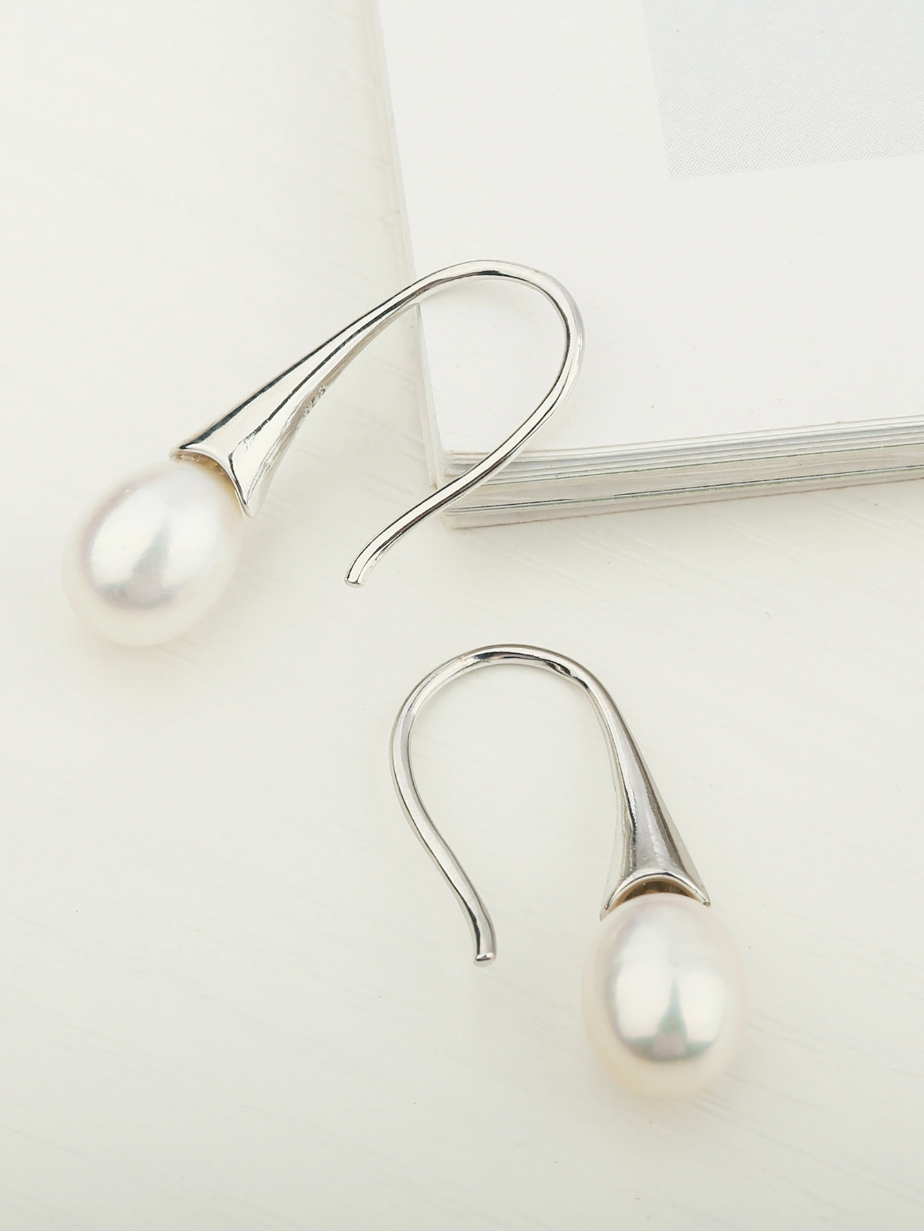 simple two sets silver pearl drop earrings fashion white peacock freshwater cultured pearl for women jewelry