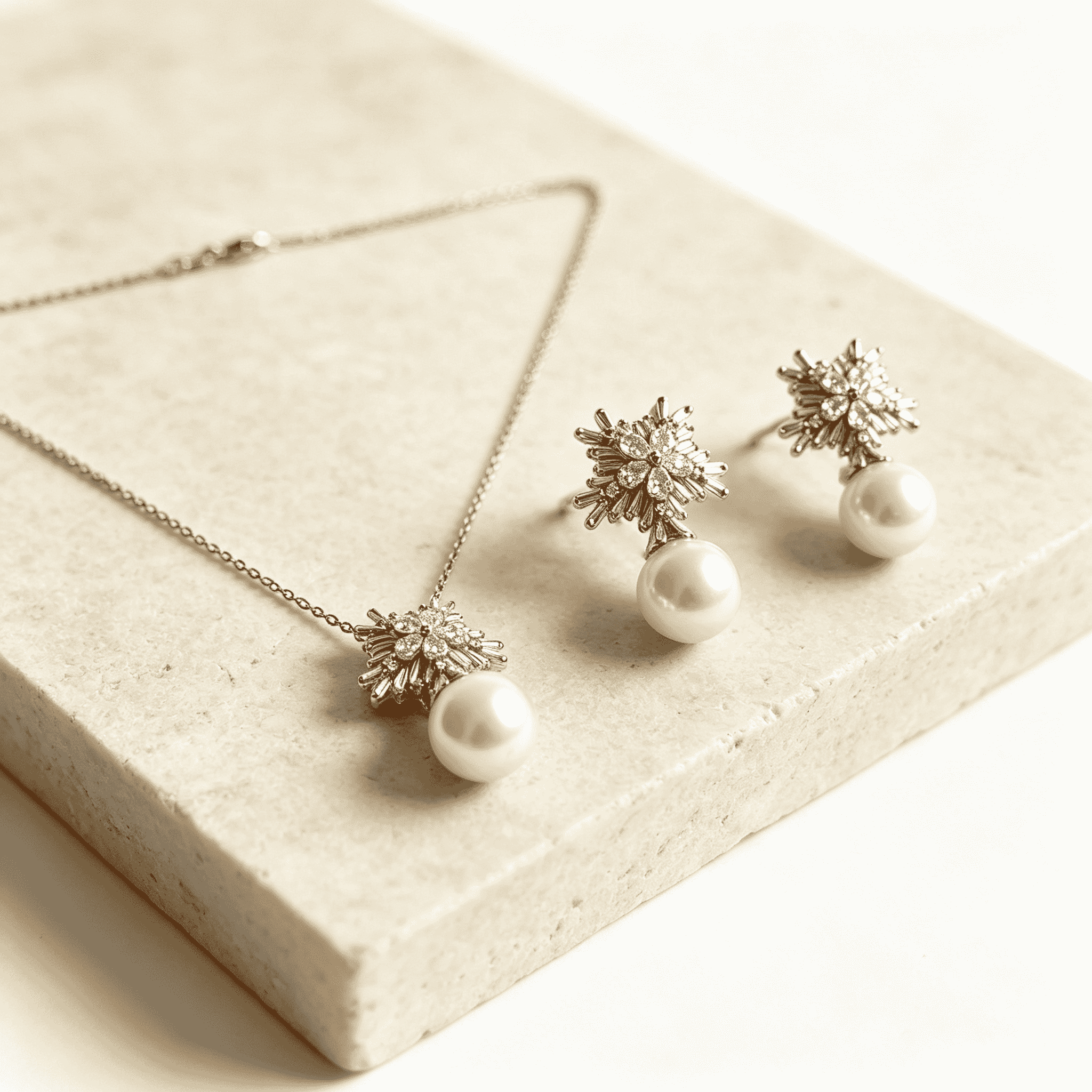 18K gold‑plated material, anti‑tarnish, skin‑friendly and hypoallergenic for long‑time wear