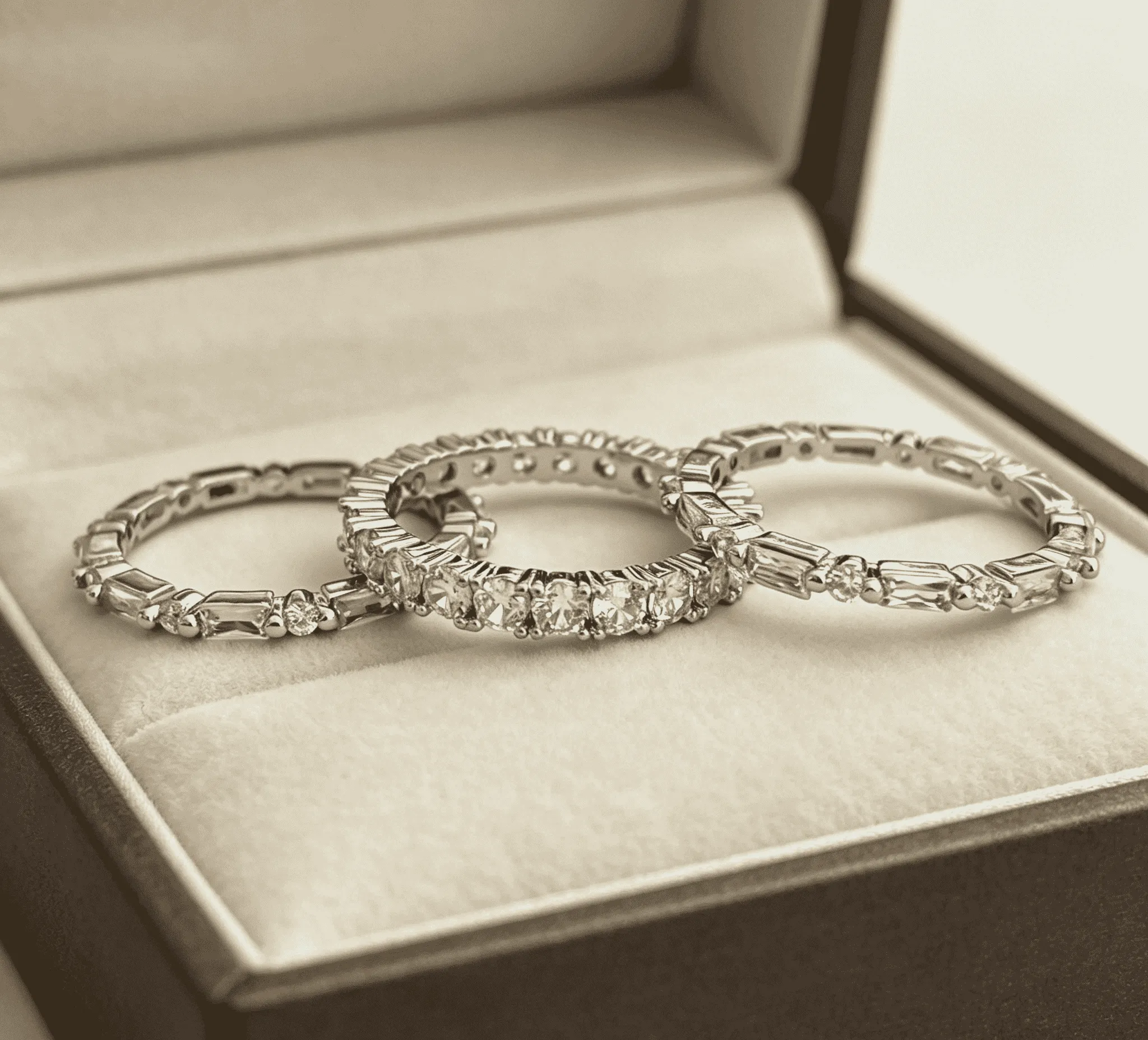 Secure prong setting prevents stones falling off, smooth polished inner band brings comfortable wear without scratching skin or clothes.