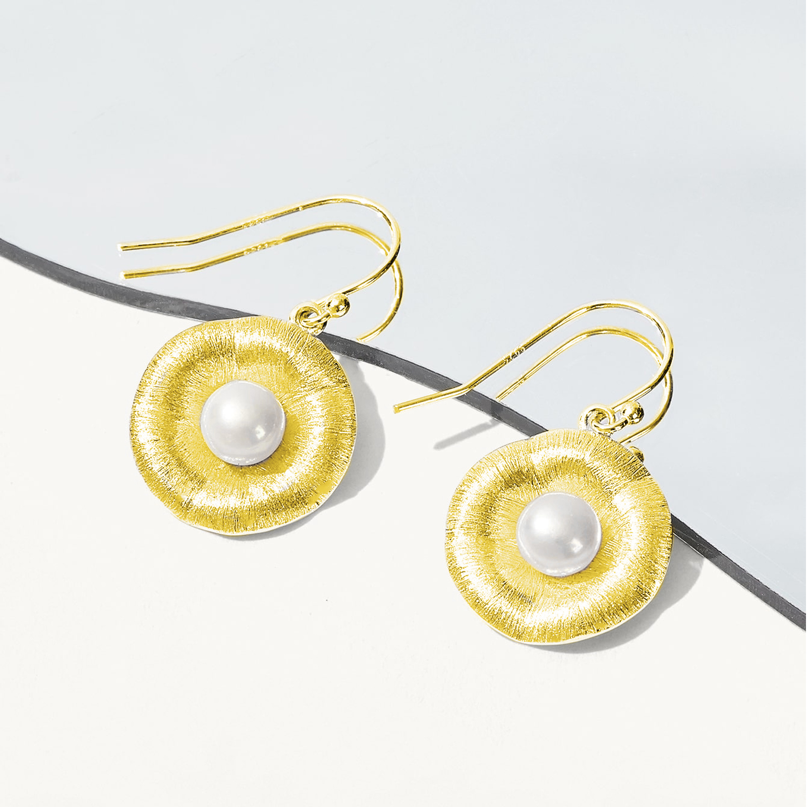 graceful women pearl earrings simple silver drop earrings