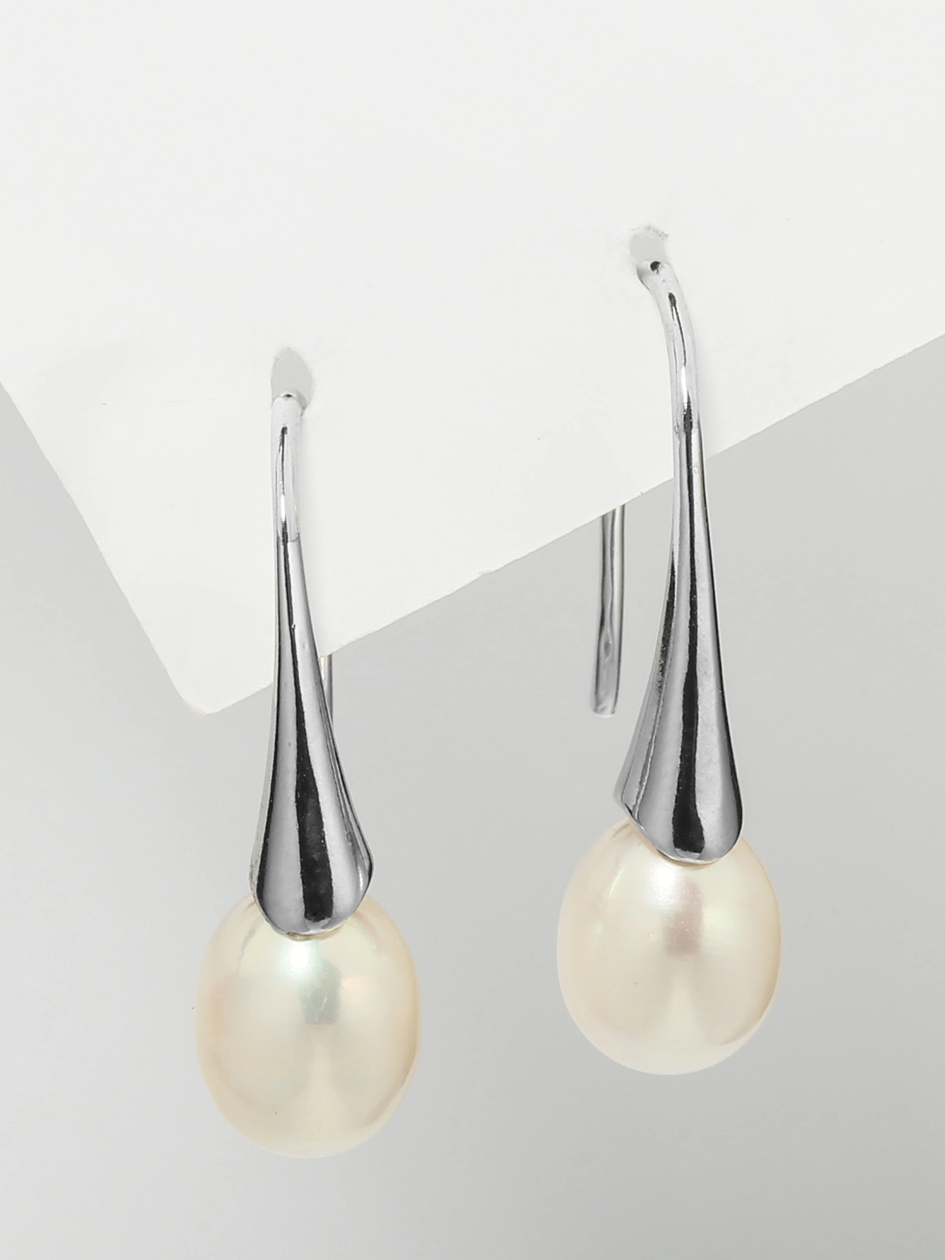 7-27mm white&peacockfreshwater cultured pearl stud earrings for women