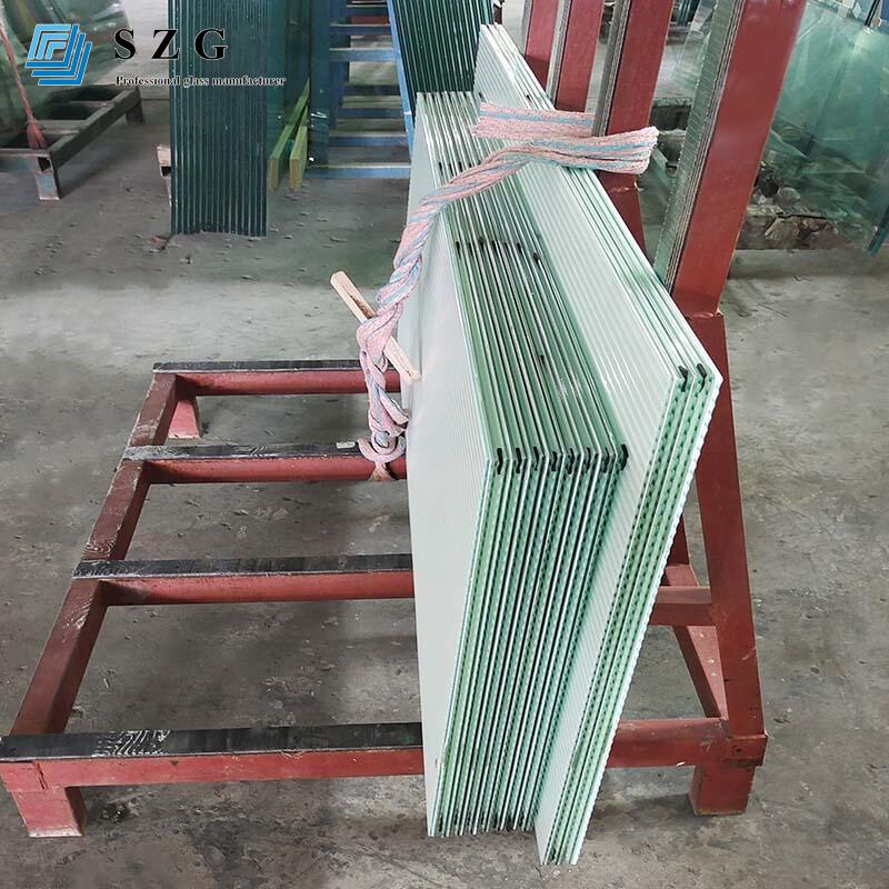 opaque tempered laminated fluted glass-SZG