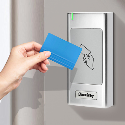 Lecteur RFID industriel prenant en charge le téléphone portable et l'entrée de carte Mifare 13,56 MHz