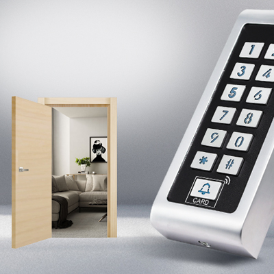 Le clavier intelligent et le contrôle d'accès par carte gardent la porte ouverte