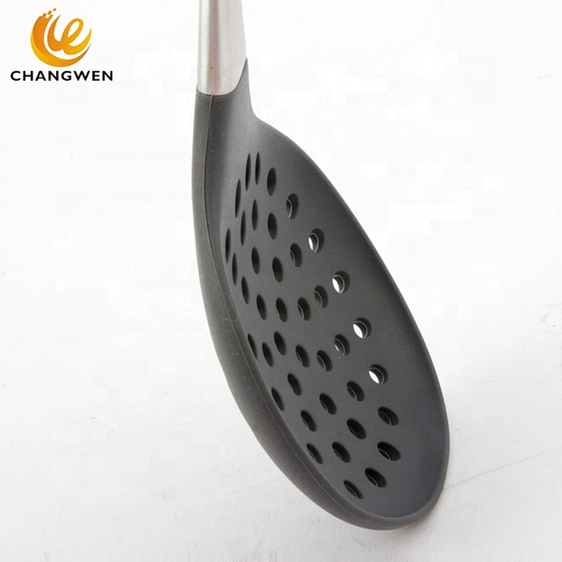 High Quality Wholesale 3 Pieces Silicone Kitchen Accessories for cooking