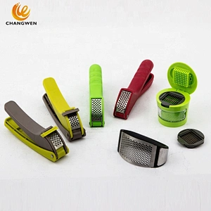 1pcs Stainless Steel Garlic Presses Manual Garlic Mincer Chopping Tools Curve Fruit Vegetable Tools Kitchen Gadgets