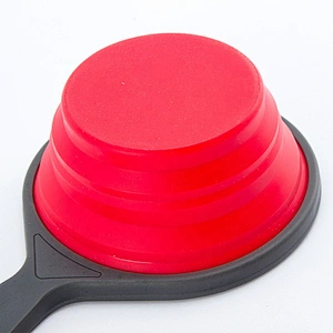Factory wholesale 4pcs kitchen tools set multicolor Detachable and Collapsible Silicone Measuring Cups