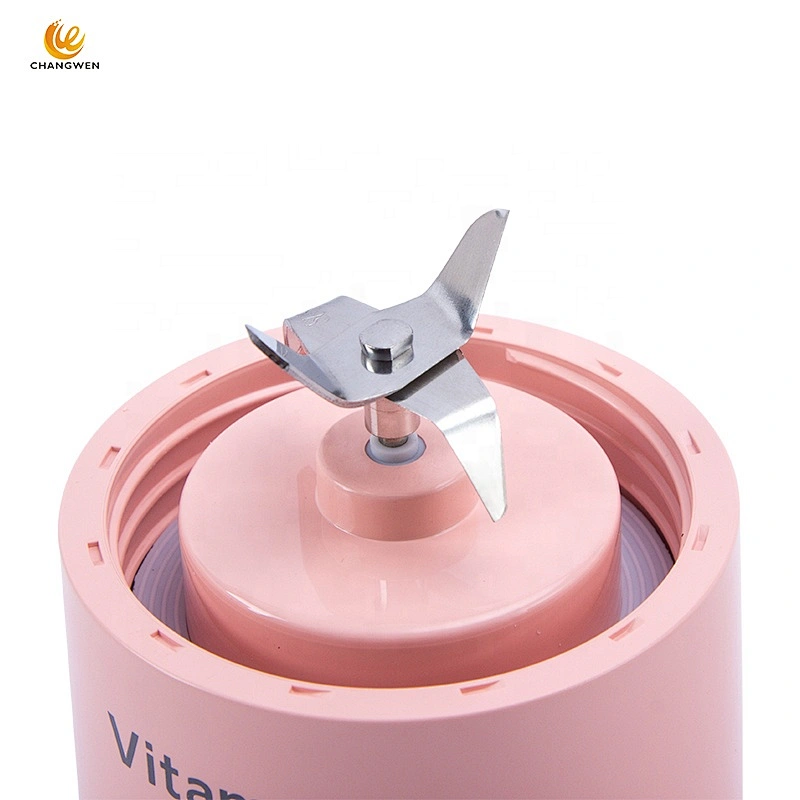 Hot Selling Mini USB Rechargeable Electric blender Portable Fruit Orange travel Juicer Blender