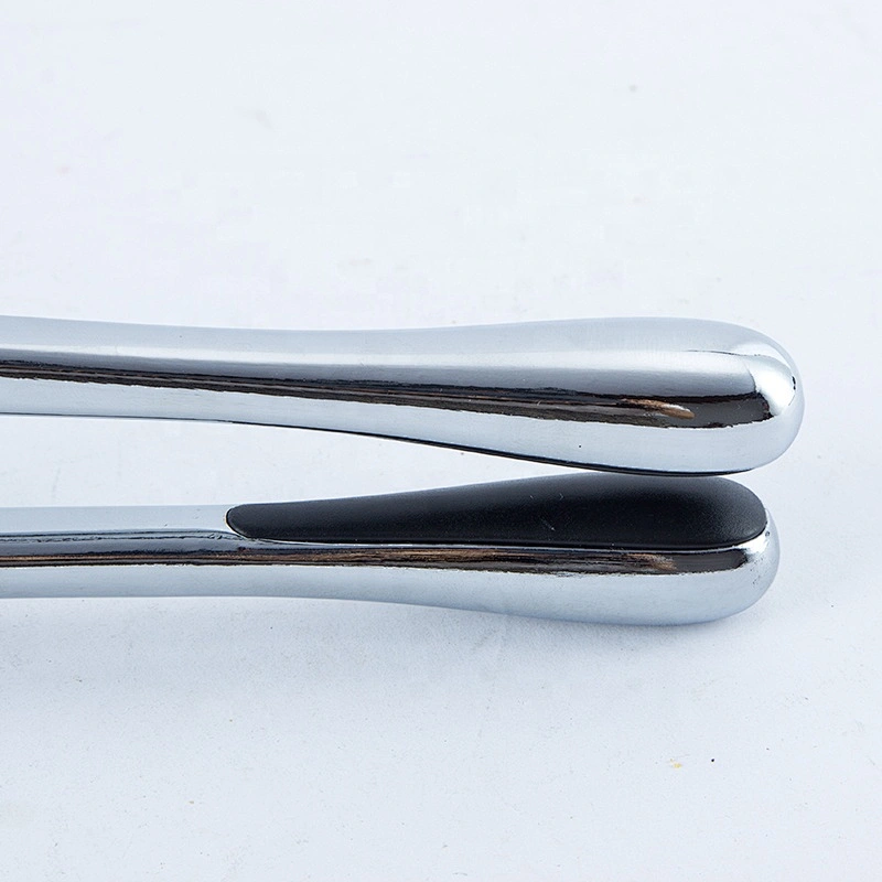 Hot sell Professional Kitchenware Stainless Steel Garlic Press Zinc Alloy Garlic Press with soft silicone handle