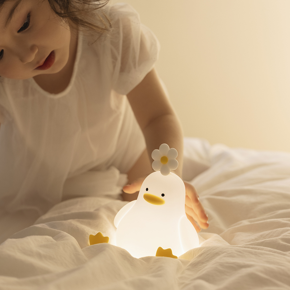 2024 New Pat Light Environmental protection Silicone Night Light Cute Decoration Bedroom Touch One Clap Bright Creative Gifts