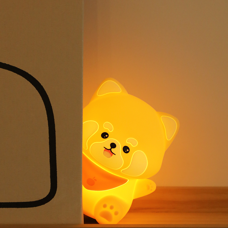 ICARER FAMILY Raccoon Style Mini Soft Silicone Night Light for Room Use