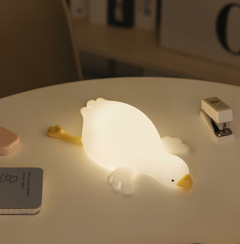Cute Little Goose Kids Gift Room Decoration Rechargeable Cartoon Duck Light Lamps Silicone Luminous Pillow Toy Led Light
