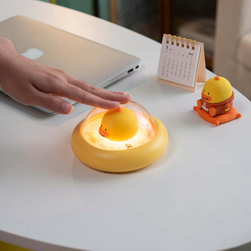ICARER FAMILY Cute Duck Night Light Bedside Smart Night Light Silicone Touch Rechargeable Animal Night Light Lamp for Kids