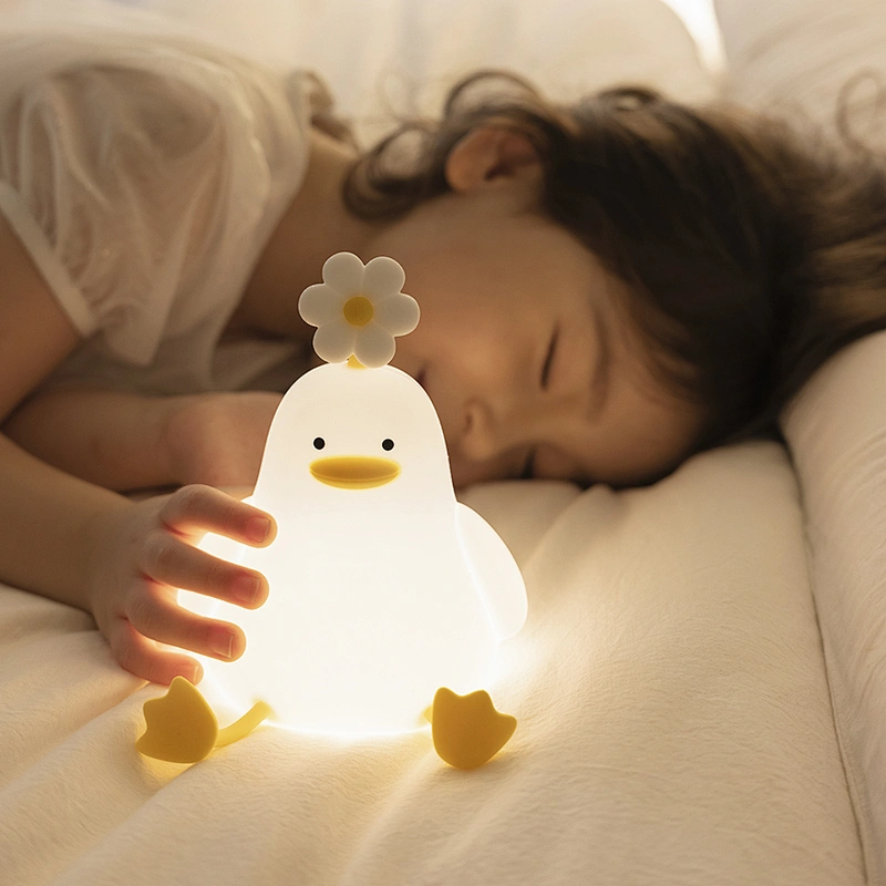 Daisy Duck Night Light Pat Silicone Lamp Girls Children Cute Eye protection Bedroom with Sleeping Lamp Bedside Lamp Wholesale