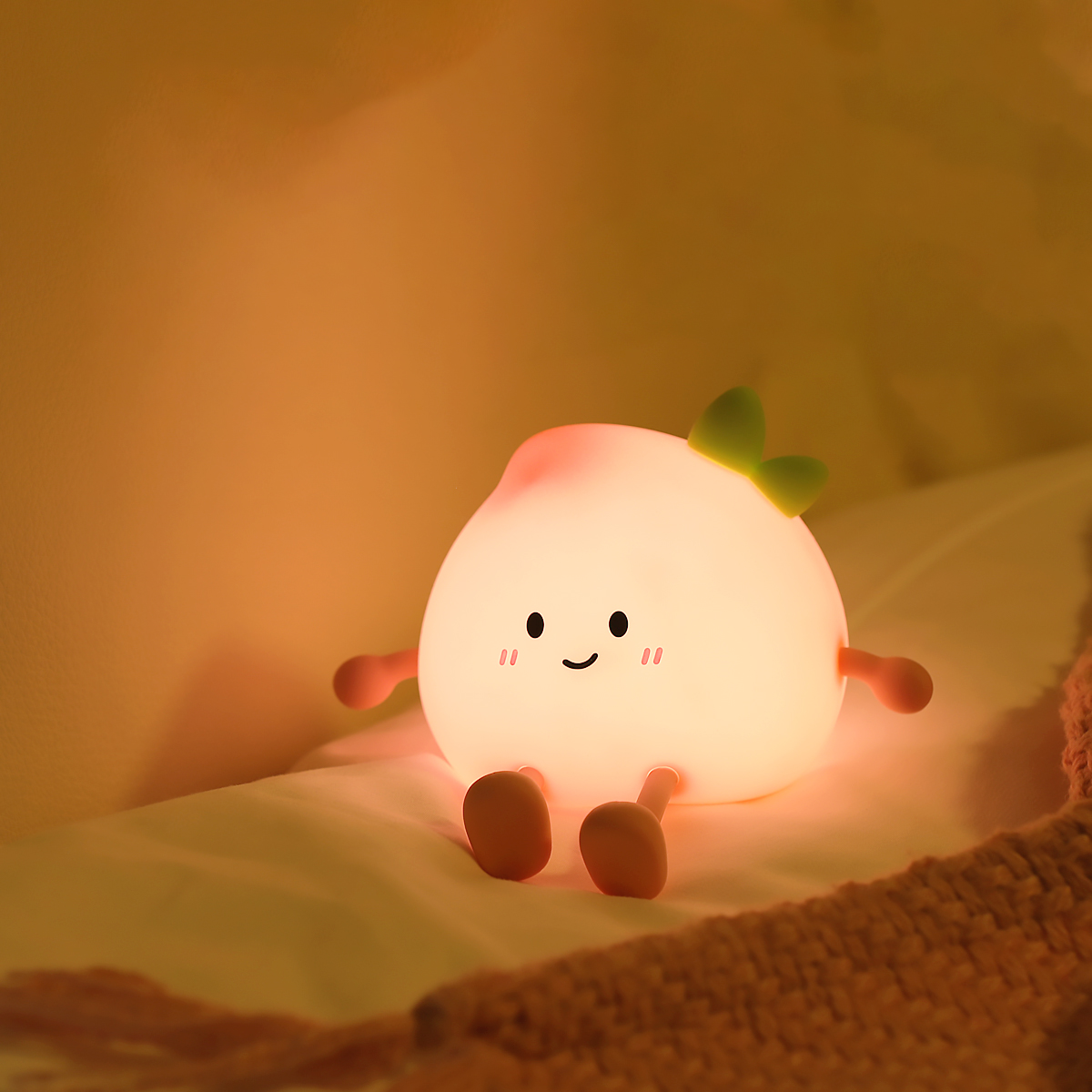 Cute Peach Silicone Night Light for Home and Gifts Children Night Light